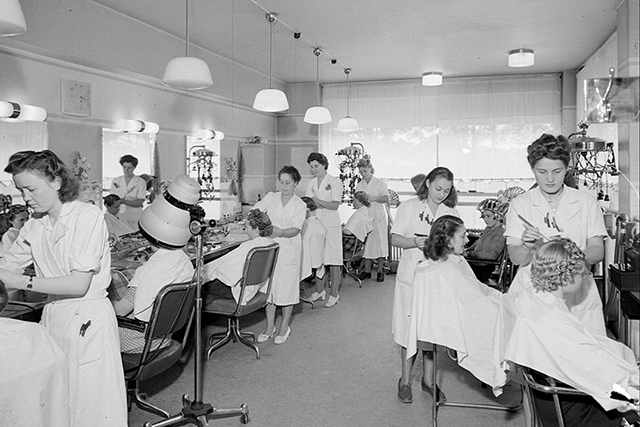 Owner of City’s First Beauty Shop Recalls Hair Styles of Years Ago